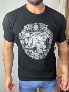 Mimikyu & Vic Lee: Pok)mon Scary Stories Black Relaxed Fit Crew Neck T-Shirt